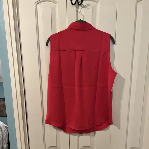 Red Banana Republic Silky Collared Top Size L NWT - Picture 2 of 4